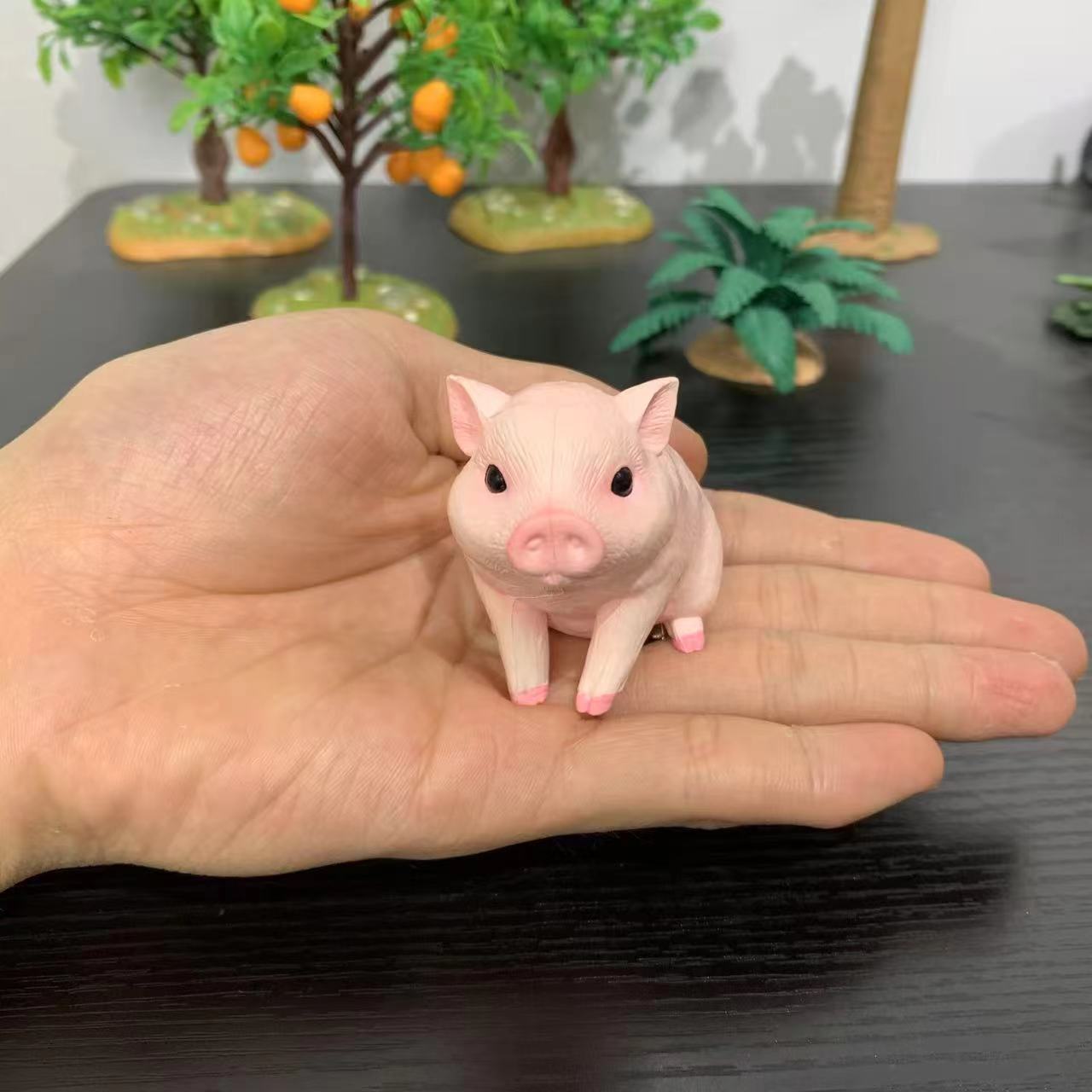 Home Office Freelancer - Conjunto de mini estatuetas de porco