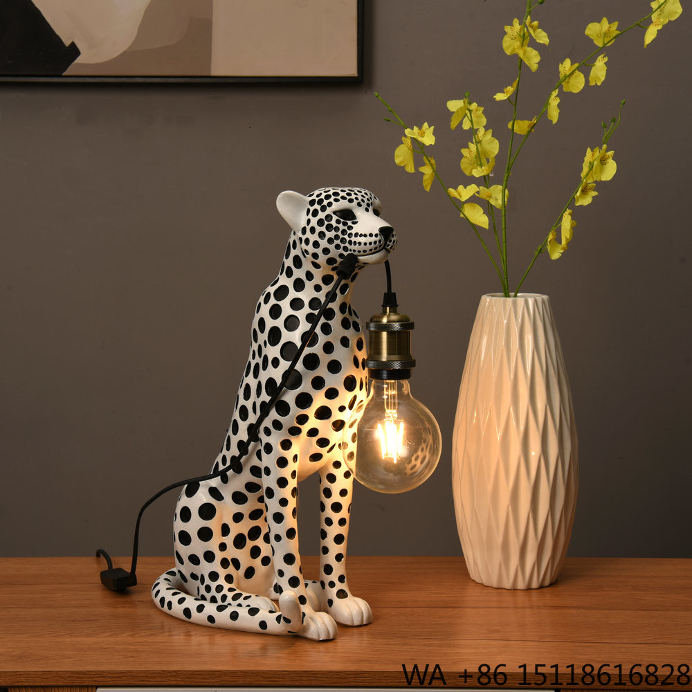 Escultura de Resina de Leopard - Home Office Lamp avaliação e preço