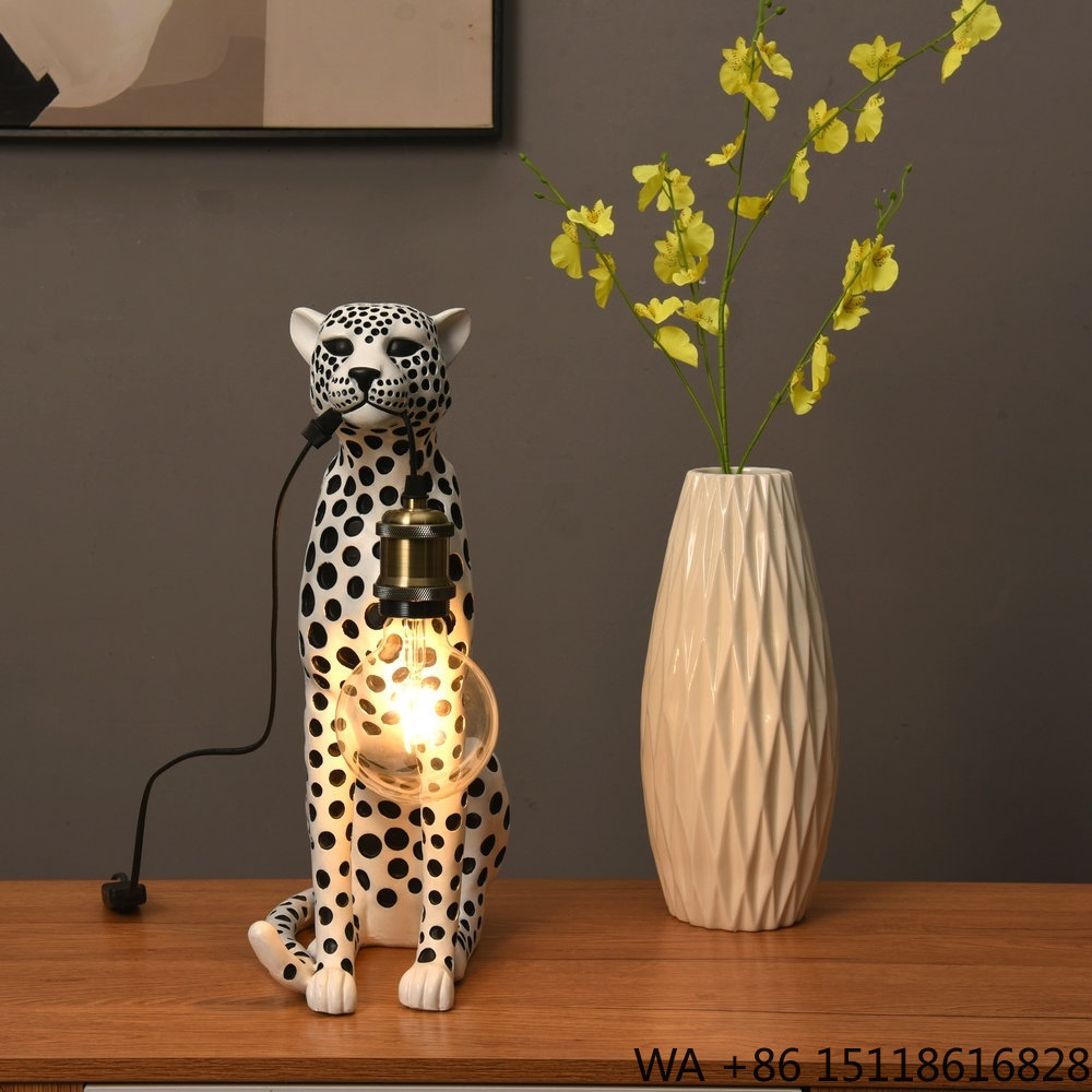 Escultura de Resina de Leopard - Home Office Lamp avaliação e preço